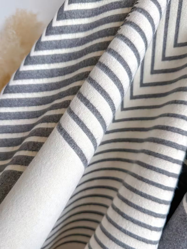 Taisija - Ters Çevrilebilir Çizgili Jakarlı Şal, Suni Kaşmir